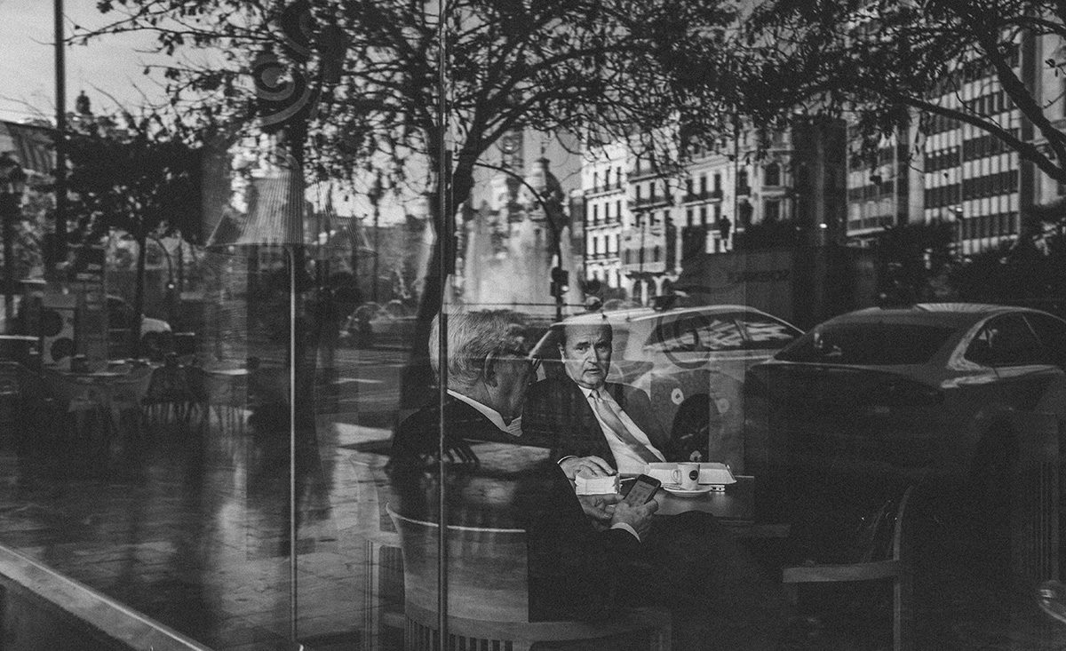 Your Narrative Edge brand photography: coffeeMeeting